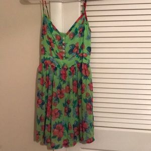 Size XS floral Hollister dress